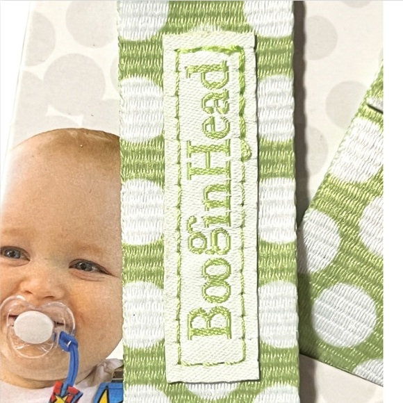 NWT BooginHead PaciGrip Green and White Polka Dot Pacifier Clip - Picture 6 of 9